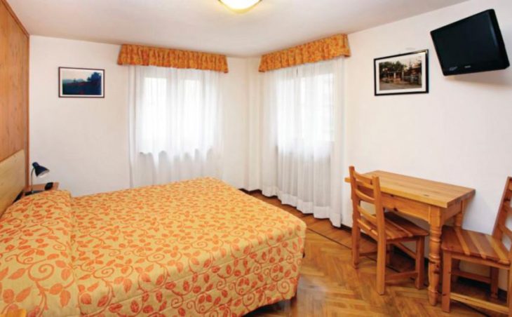 Hotel Biancaneve, Sauze d'Oulx, Double Bedroom